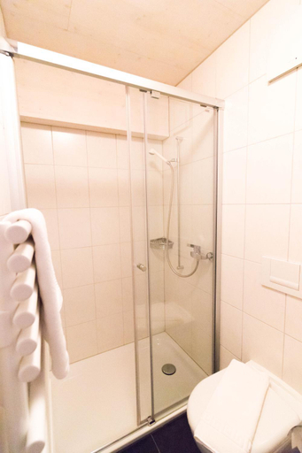 Bathroom 3, Gasthaus Ochsen, Kreuzlingen