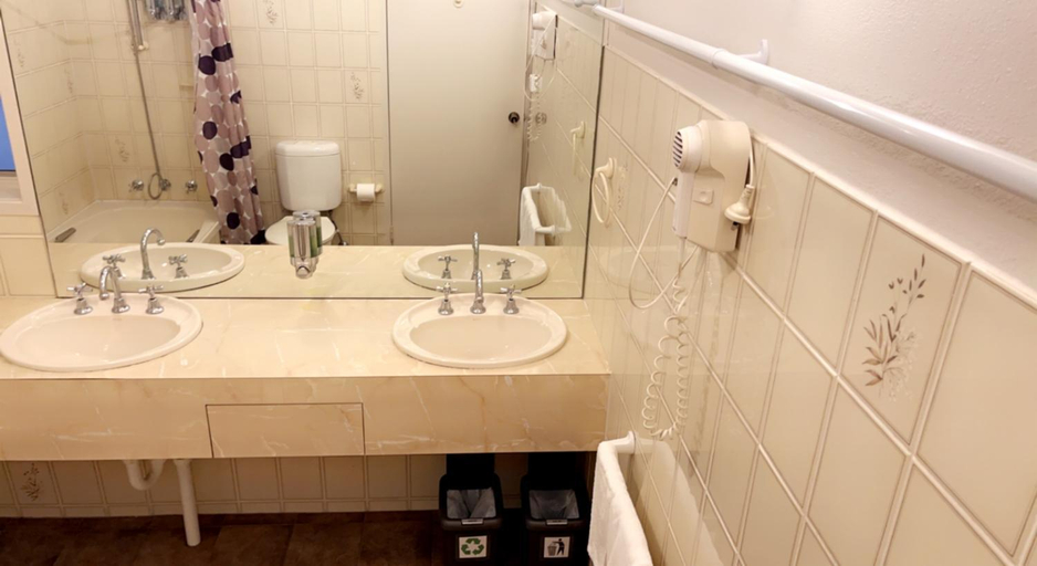 Bathroom 3, Lake Munmorah Motel, Wyong - North-East