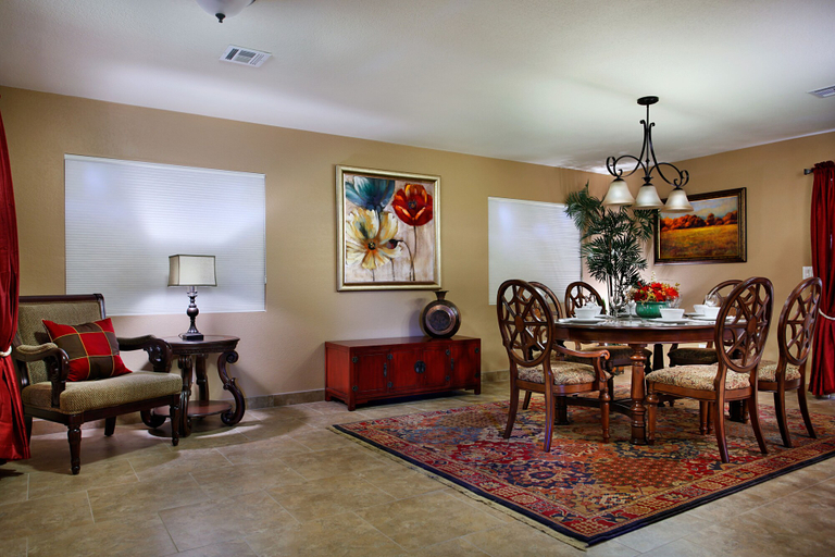 Others 5, Private Playground: Golf Pool Table and Hot Tub!, Maricopa
