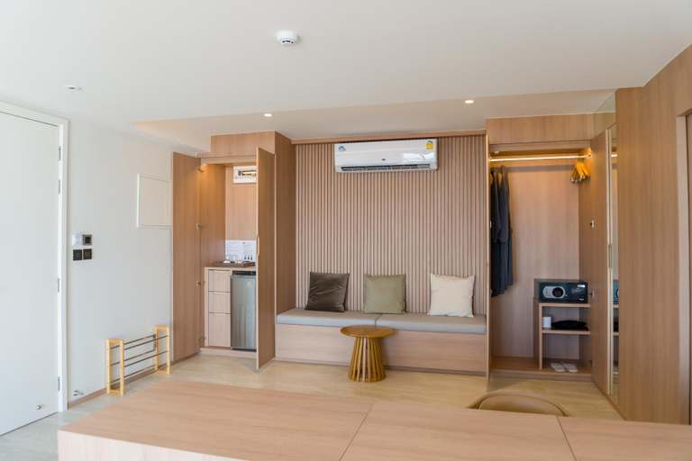Others 5, AUBERGE SHINTAKE, Pattaya