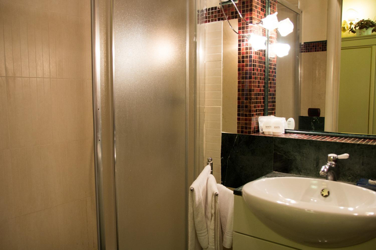 Bathroom 3, Best Suites Trevi, Rome