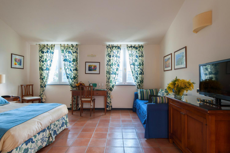 Bedroom 6