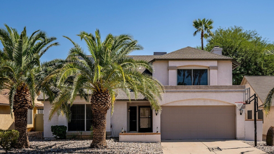 Exterior & Views 2, North Phoenix 4 Bdrm Vacation Home W/pool & Games!, Maricopa