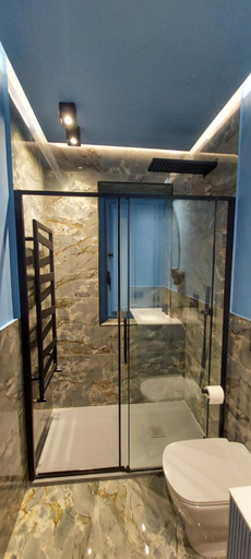 Bathroom 3, Lungofiume Suite, Avellino