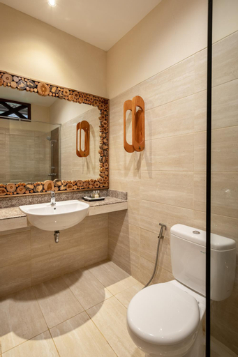 Bathroom 12