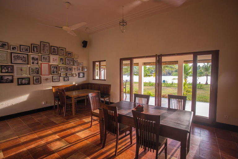 Food & Drinks 4, Baymaas Lakehouse, Ernakulam