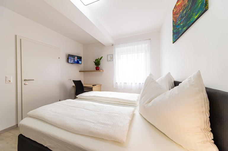 Others 4, Zeltweg-Rooms, Murtal