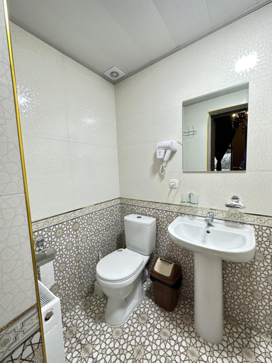 Bathroom 2, Darvozai Samarkand, Samarkand