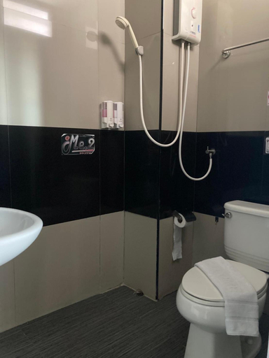 Bathroom 4, At Me2 Hotel, Phitsanulok, Muang Phitsanulok