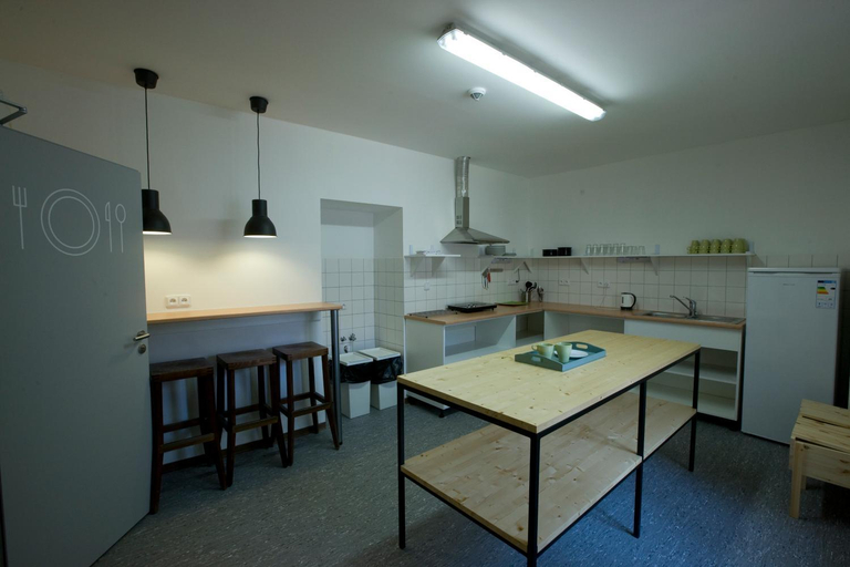 Others 4, Hostel U Zlateho kohouta, Kroměříž