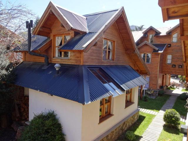 Exterior 4