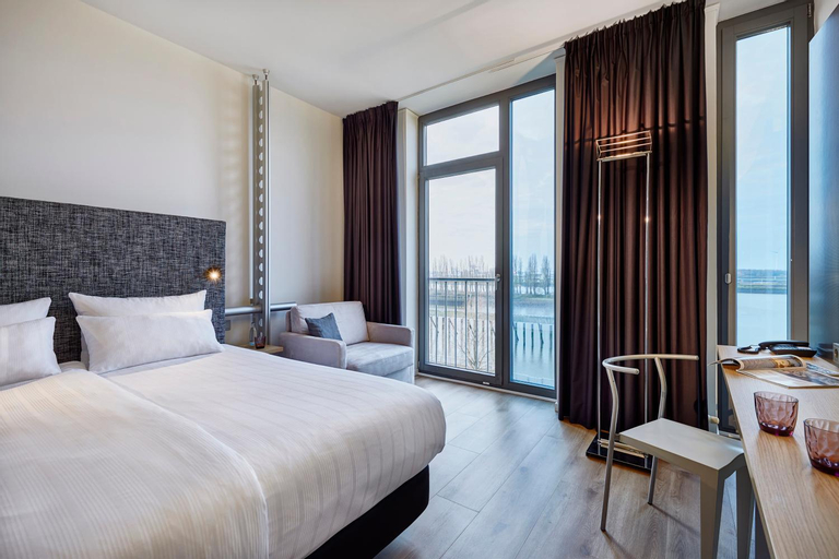 Bedroom 22