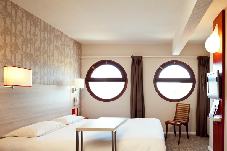Bedroom 6