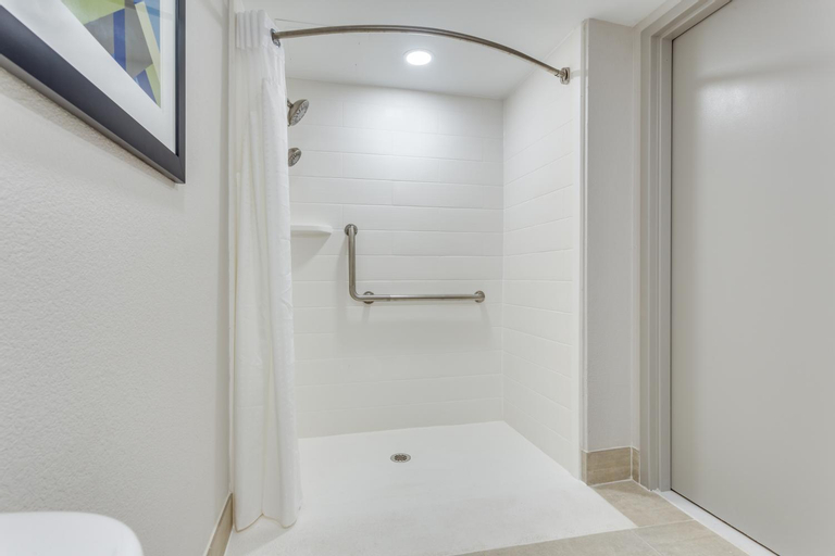 Bathroom 9