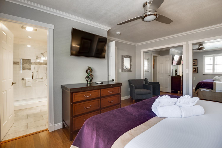 Bedroom 3, TWIN PEAKS LODGE & HOT SPRINGS, Ouray