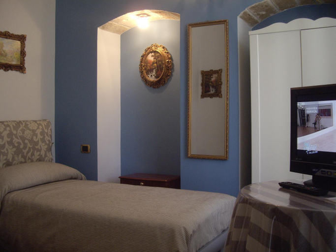 Bedroom 3, Executive L'Orangerie BB, Bari