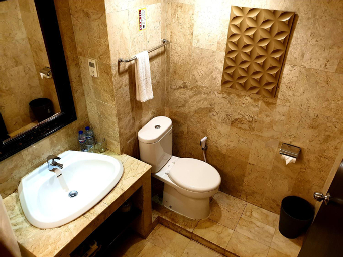Bathroom 4