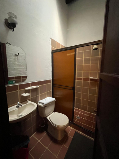 Bathroom 4, Hotel Colonial Palmira, Palmira