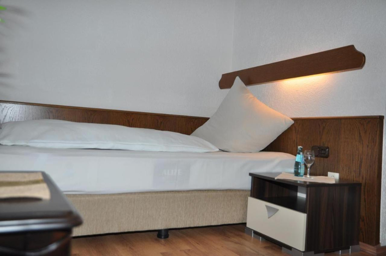 Bedroom 2, Landhotel zum kuhlengrund & soultans paradise, Odenwaldkreis