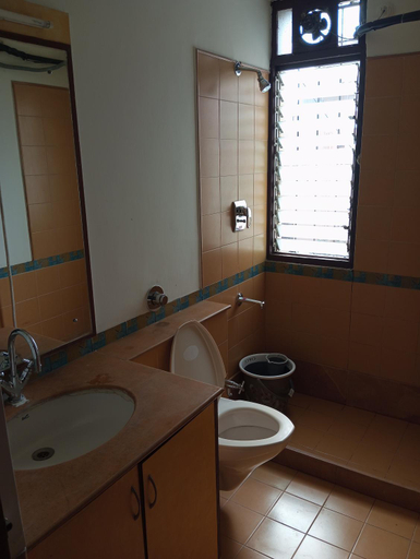 Bathroom 3, Revkeys Corporate Stay, Bangalore