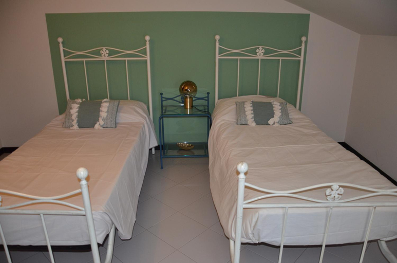 Bedroom 2, Casa Framama, Cuneo