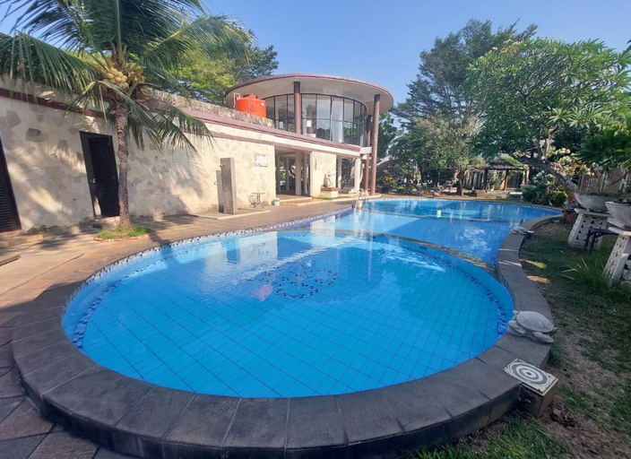 Sport & Beauty, Niawang's Balinese Style Home With Pool n Gym at BSD, Bogor