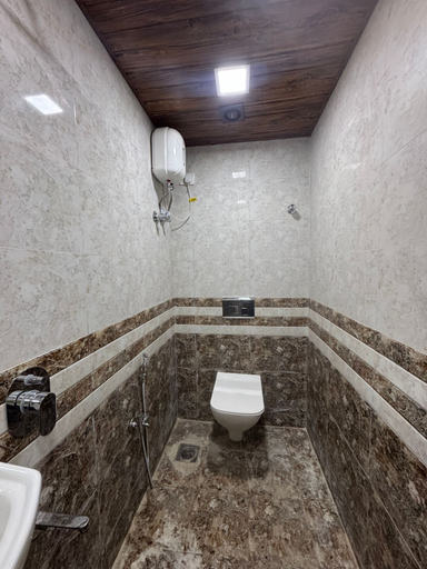 Bathroom 4, Hotel The Sunset Avenue, Mumbai Suburban