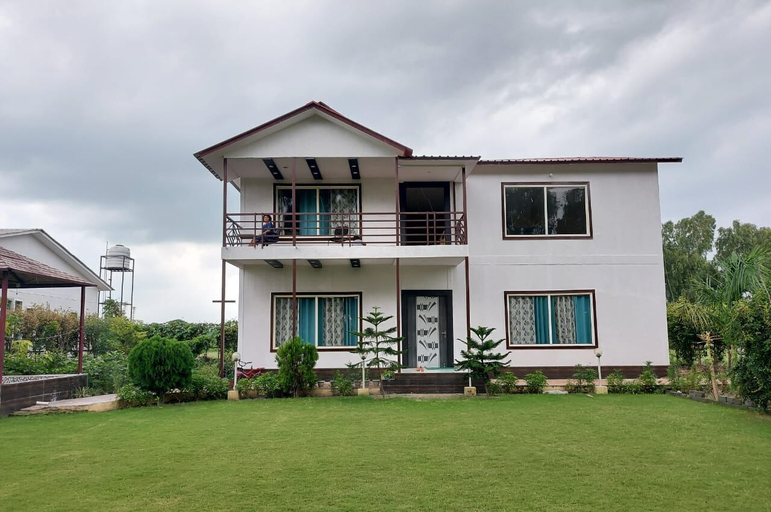 Others 5, Luxsugero Farms, Faridabad