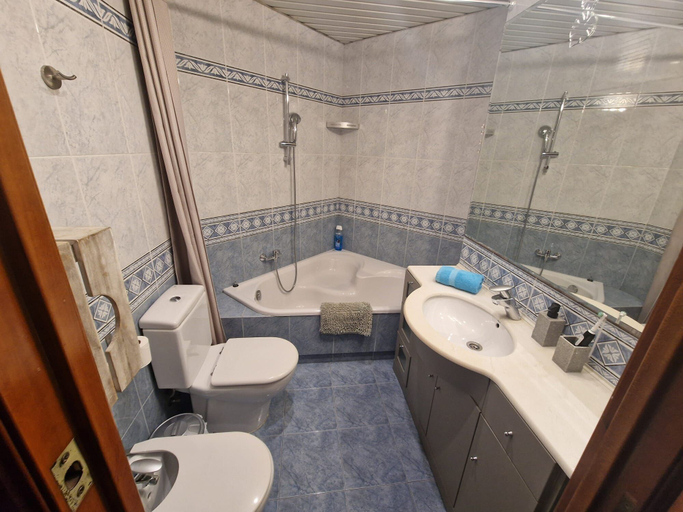 Bathroom 2, Rooms Nuevo Paris, Barcelona