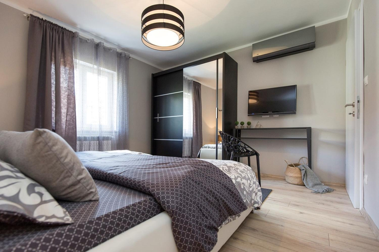 Bedroom 3, Beautiful newly built holiday house with two separate units with private pool, Raša
