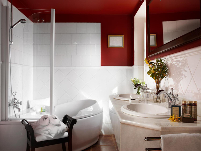 Bathroom 3, Churrut Hotel , Navarra