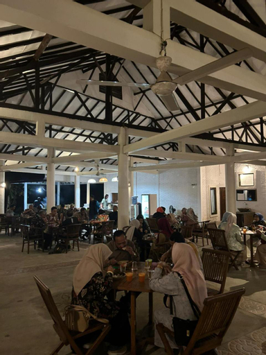 Food & Drinks 5, Dewa Daru Resort, Jepara