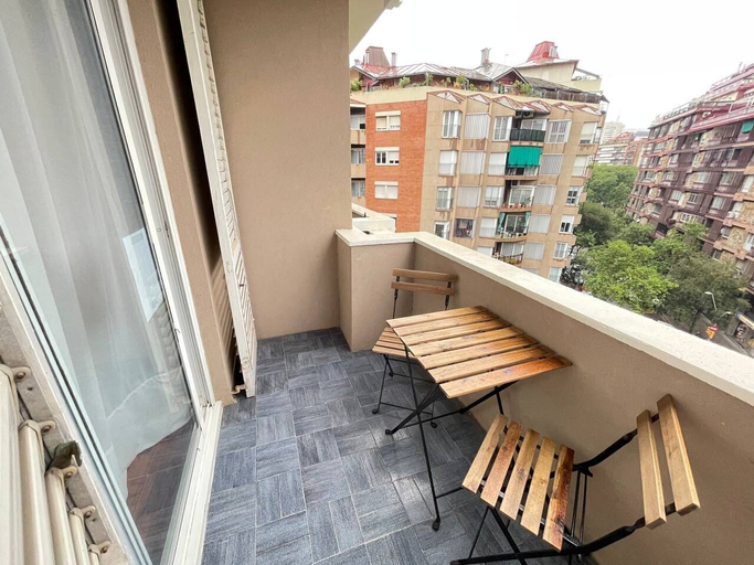 Others 5, Rooms Nuevo Paris, Barcelona
