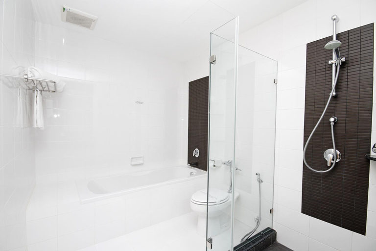 Bathroom 17