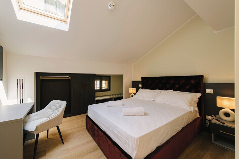 Bedroom 2, Palazzo Confalonieri da Lisca, Verona
