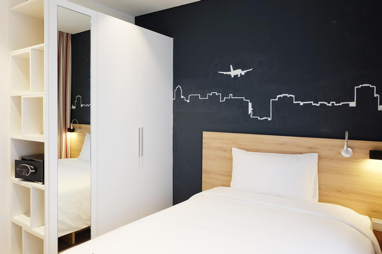 Bedroom 12