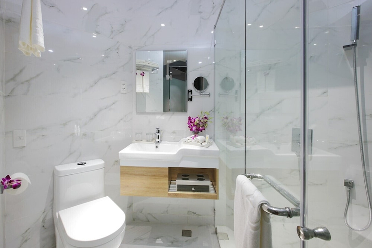 Bathroom 4, Adora Mira Hotel (formerly Ramada Encore By Wyndham Saigon D1), District 1