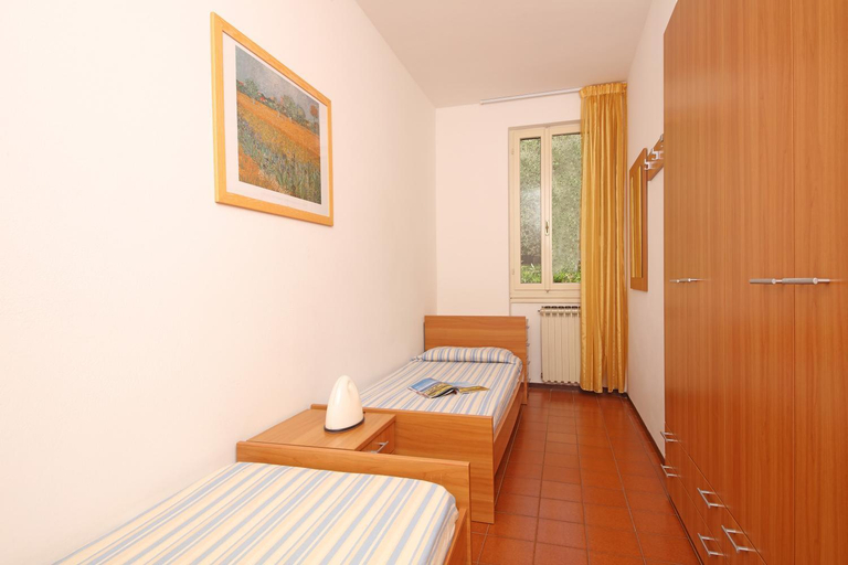 Bedroom 16