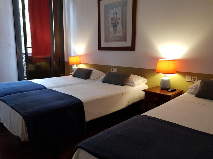 Others 5, Hostal LK Barcelona, Barcelona