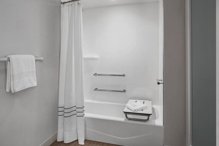 Bathroom 4