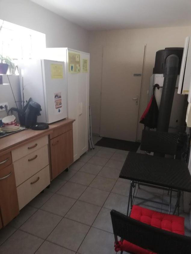 Others 5, chambre PMR avec salle de bain privatisee avec petit dejeuner compris, Côte-d'Or
