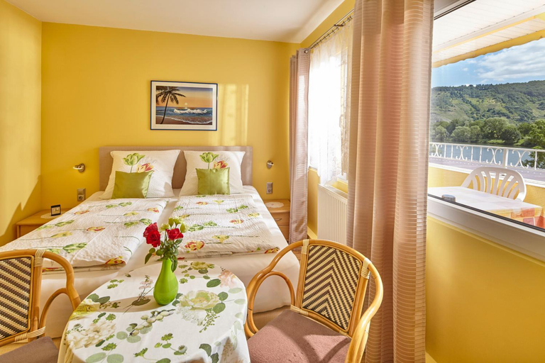Bedroom 2, Panorama Hotel & Restaurant, Bernkastel-Wittlich