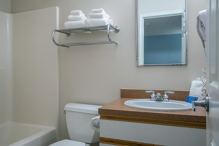 Bathroom 4