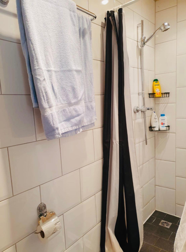 Others 4, Imagine My B&B, Rotterdam