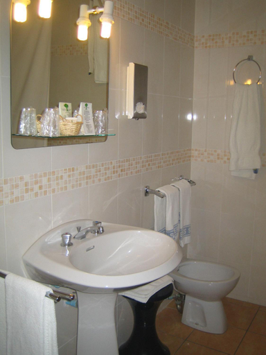 Bathroom, Plage des Pins, Pyrénées-Orientales