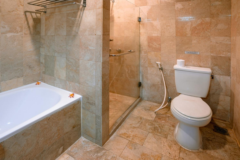 Bathroom 11