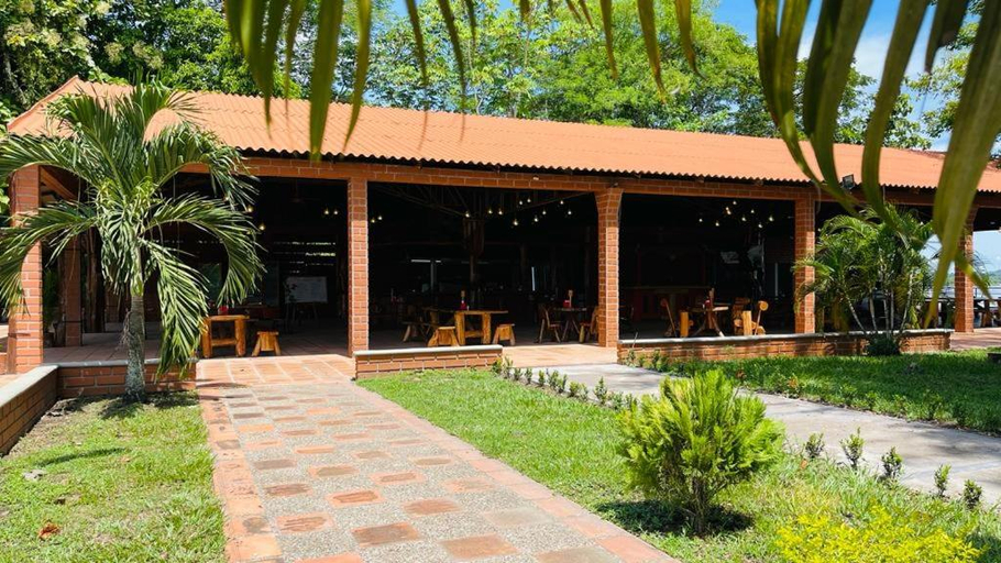 Food & Drinks 5, Hotel Tekal del Rio, Puerto Boyacá