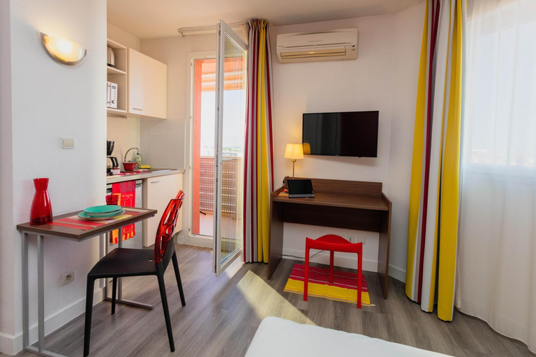 Bedroom 3, Appart-Hotel Mer & Golf City Perpignan Centre, Pyrénées-Orientales