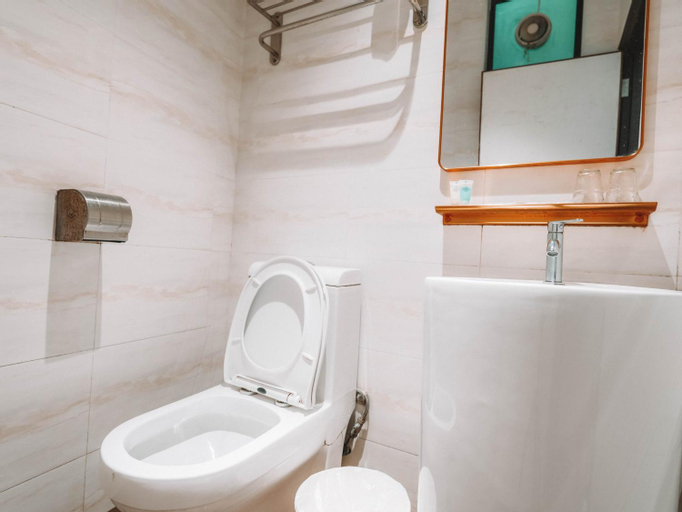 Bathroom 8