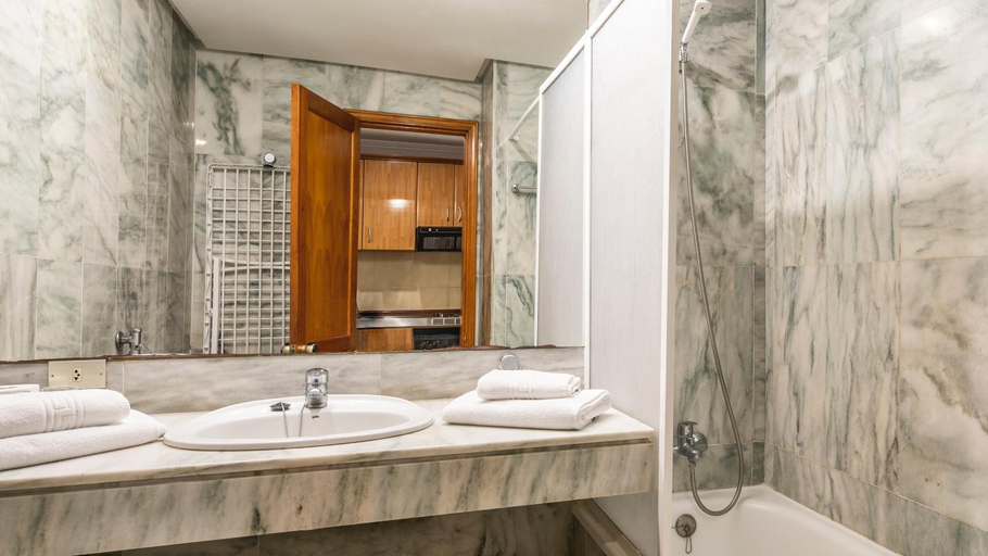 Bathroom, Be Smart Florida Plaza, Santa Cruz de Tenerife